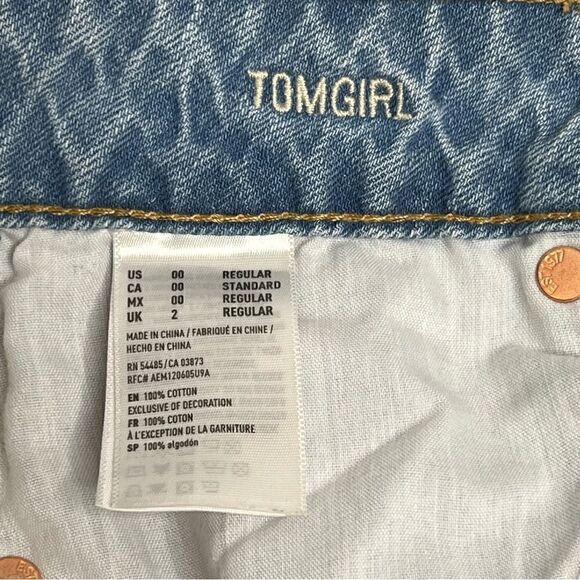 American Eagle light wash distressed tomgirl jeans size 00 - Picture 13 of 14